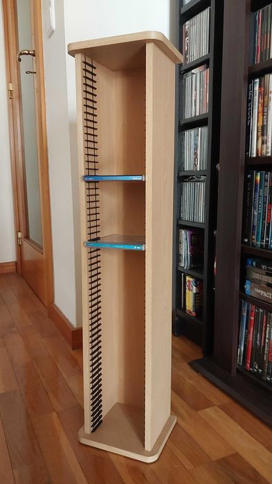 Estante Torre Madeira para 60 CD´s