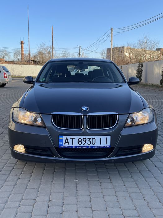 BMW E90 318i 2.0