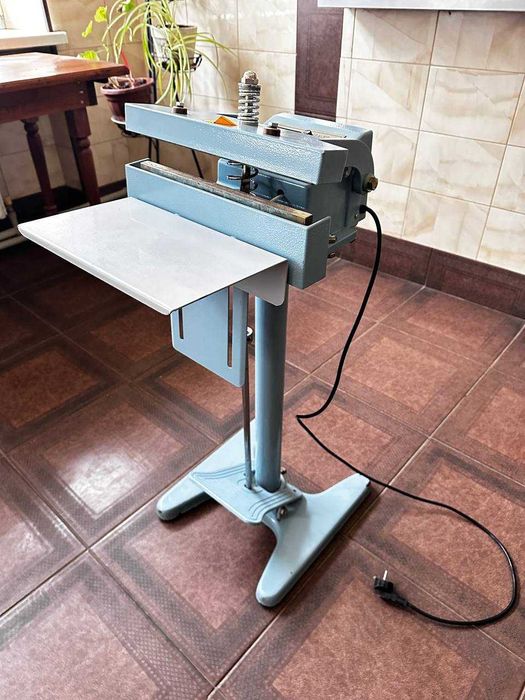 Підлоговий запаювач PFS-300DD (Direct Heat Sealer)