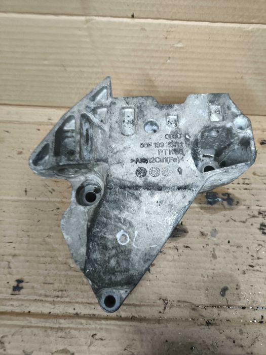 Łapa wspornik silnika Audi A3 8P TT VW Golf V 2.0B 06F199207H Siedlce