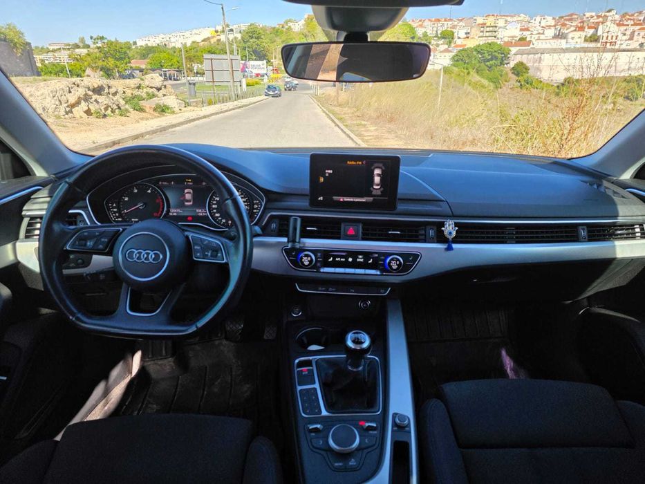 Audi A4 Sport de 2017 com 120.000kms