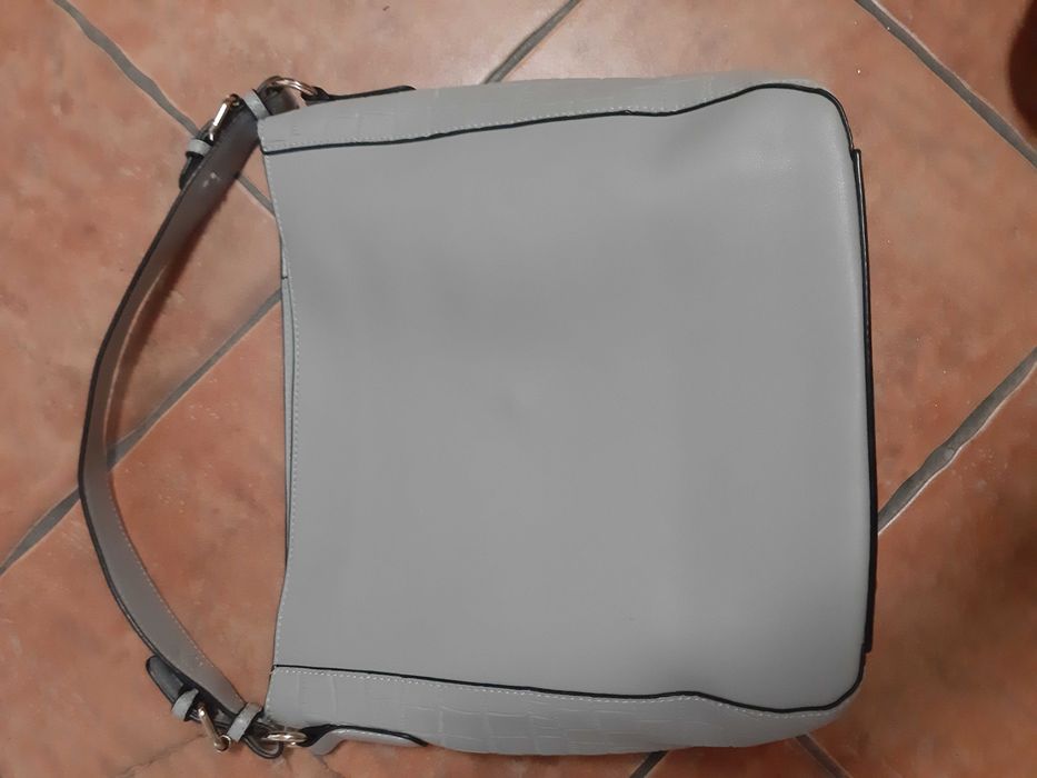 Mala de senhora cinzenta NOVA