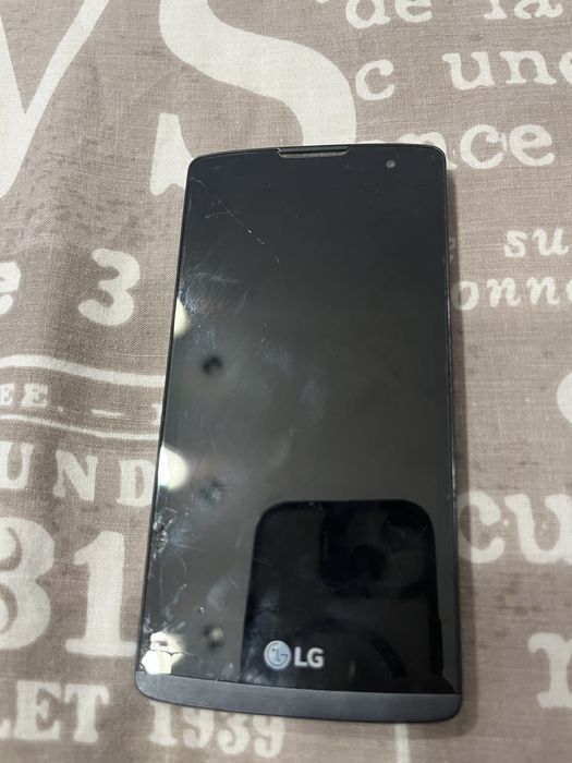 Smartfon LG-H340n uszkodzony