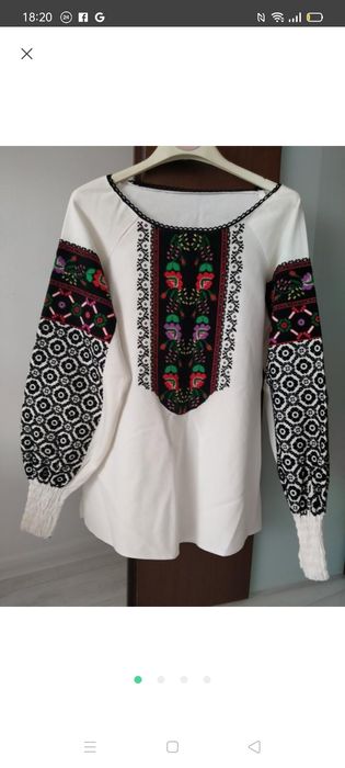 Вишиванка жіноча S,M