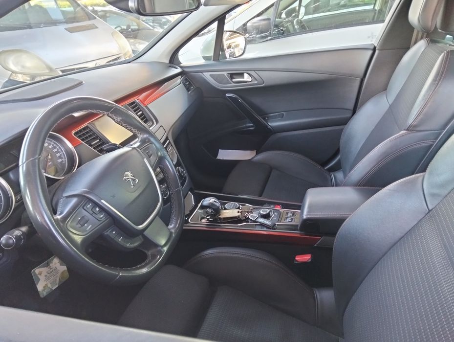 Peugeot 508 RXH hybrid4