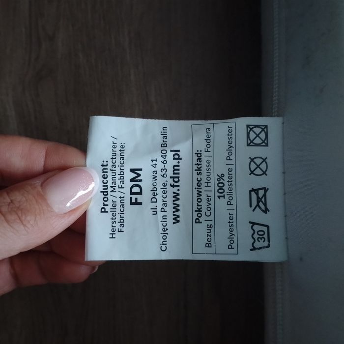 Materac  piankowy 180x200 średnio twardy
