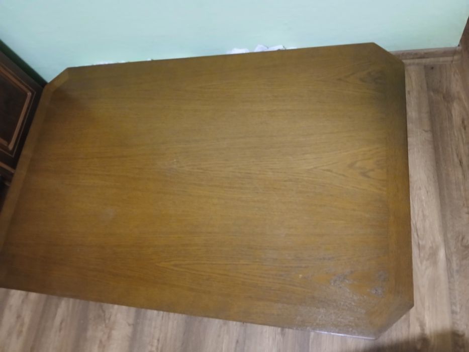 stół plus 6 krzeseł