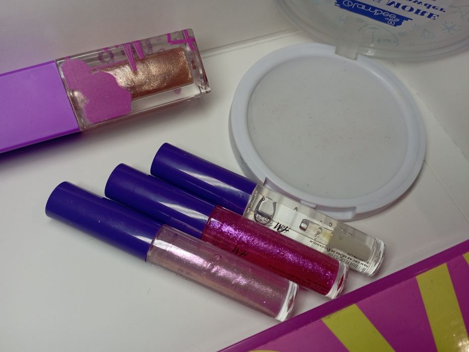 Косметика,Maybelline,lamel,glamBee,блиск,тональний,помада,палетка,тіні