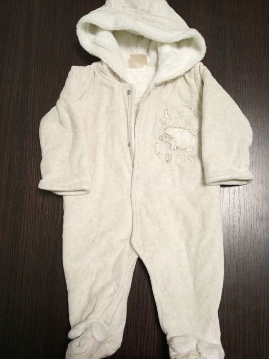 Продам красивый велюровый комбез.