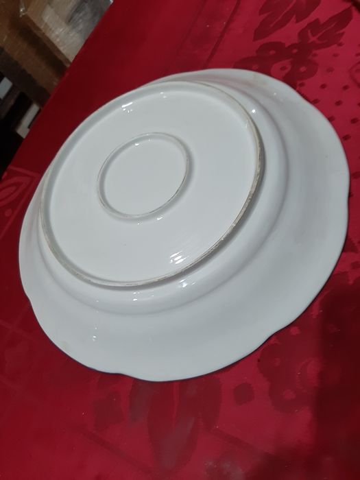 Prato em cerâmica com dois brasões