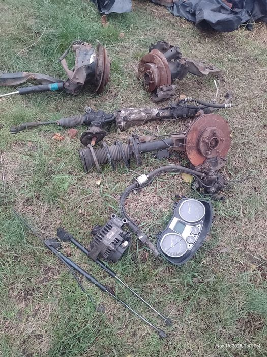 Продам генератор форд фокус 2 2008г.в 1.6 бензин-2500