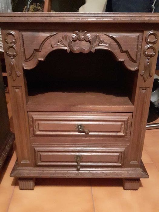 Mobília de Quarto rústica em castanho