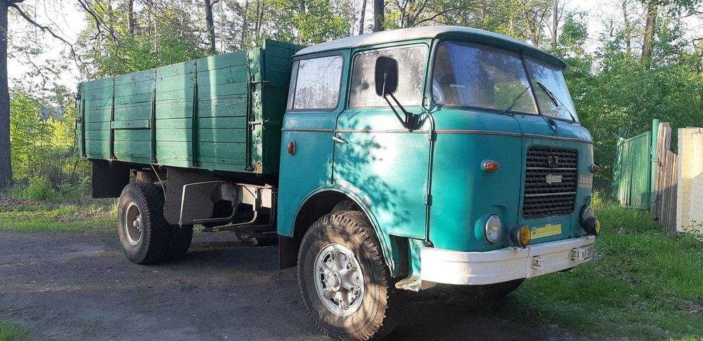 Продам ретро вантажівку SKODA 706