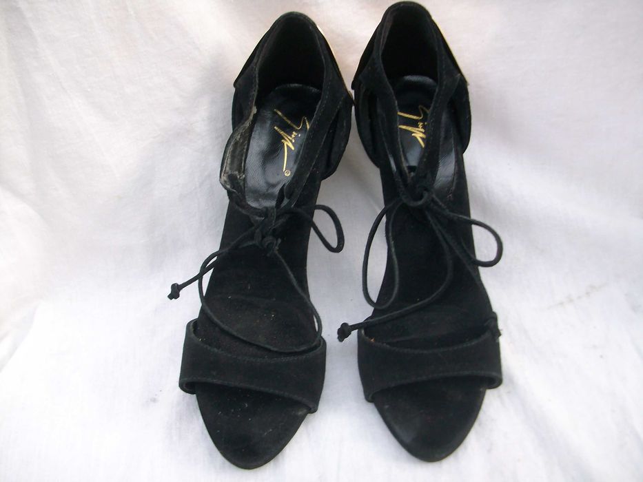 Venezia granatowe skórzane lakierki szpilki szpic 38