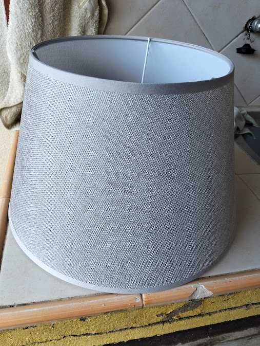 abajur de mesa ou candeiro de pé