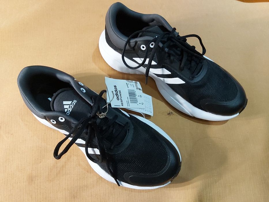 Adidas 42 RESPONSE buty sportowe męskie exclusive black edition