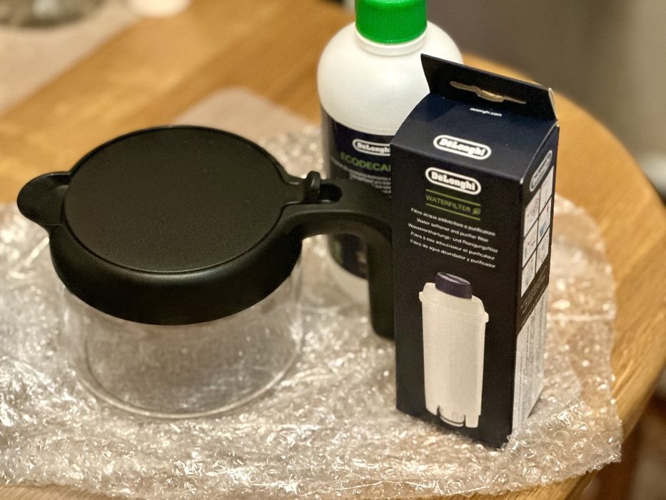 Кавомашина Delonghi ECAM 610.75 MB