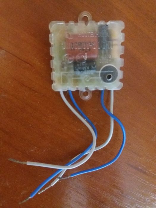 Блок для автоматичного включення свiтла по звуку