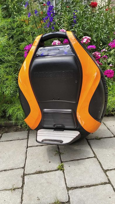 Моноколесо Inmotion V3 14 дюймів 450v 144Wh на ходу