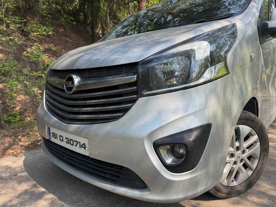 Бампер передній Опель Віваро Виваро 2 разборка Opel Vivaro 2014-