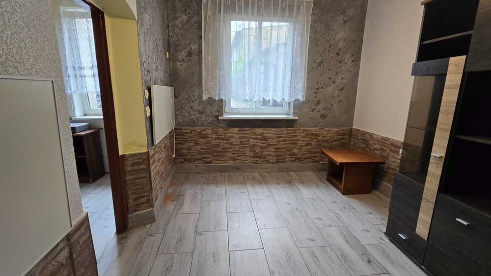 skromna kawalerka do dłuższego zamieszkania, centrum