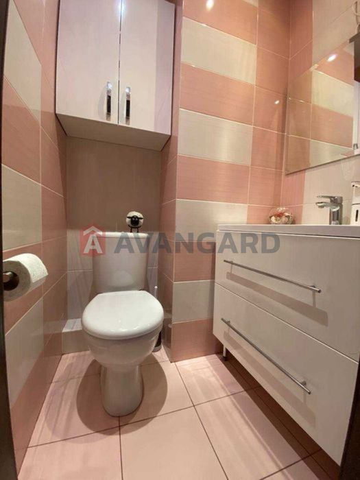 Продається 3-к квартира в самому центрі  Позняків