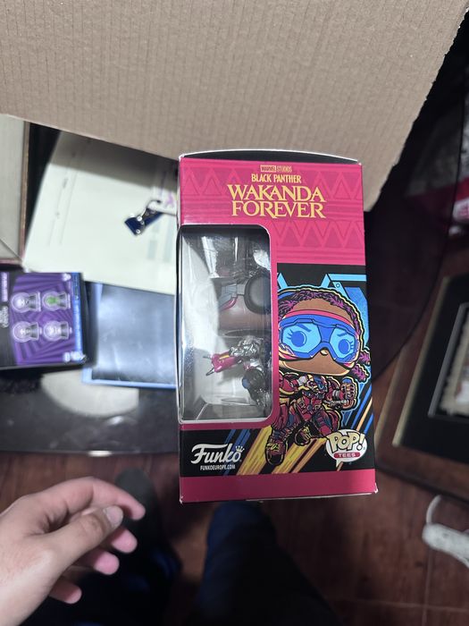 Funko Pop + Tshirt Wakanda Forever Black Panther