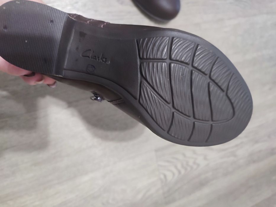 Демісезонні чоботи, черевики жіночі, чобітки Clark's