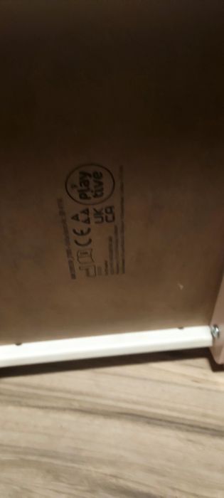 Carro em madeira para criança