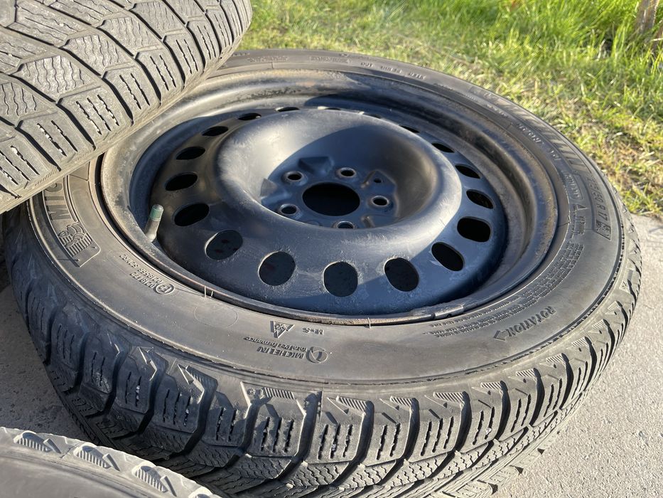 R17 диски Nissan 215/50R17 Michelin шини + диски
