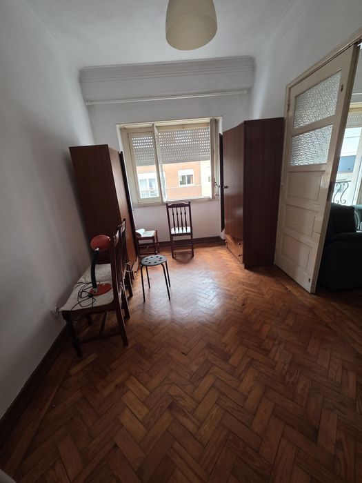 Apartamento T2 com Terraço – Santos ao Rego, Avenidas Novas