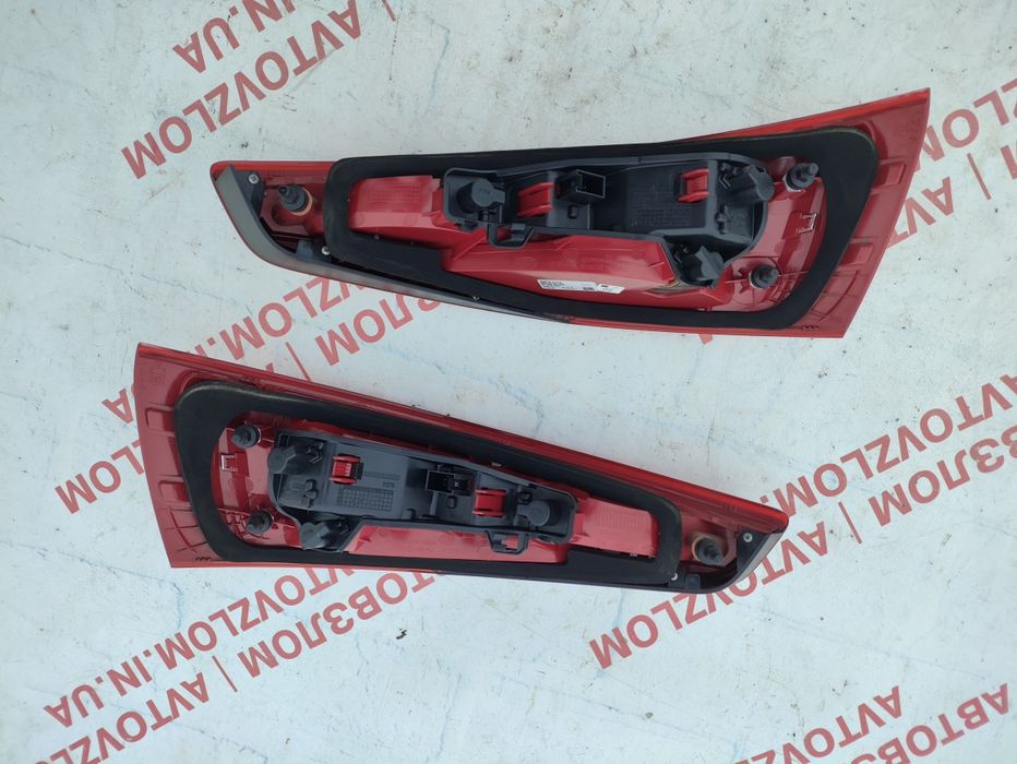 Audi Q3 2012-2018 задні ліхтарі 8U0945093 8U0945094 8U0945093A  (094A)