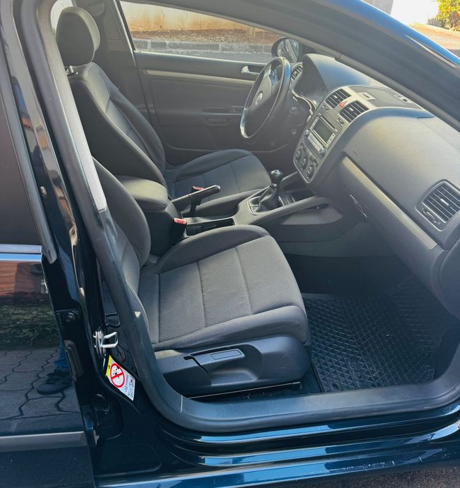 Volkswagen Golf V Ano 2007 sem nada a fazer