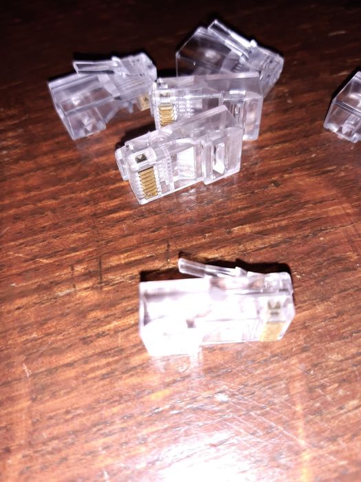 Фішки (коннектор) інтернет кабеля