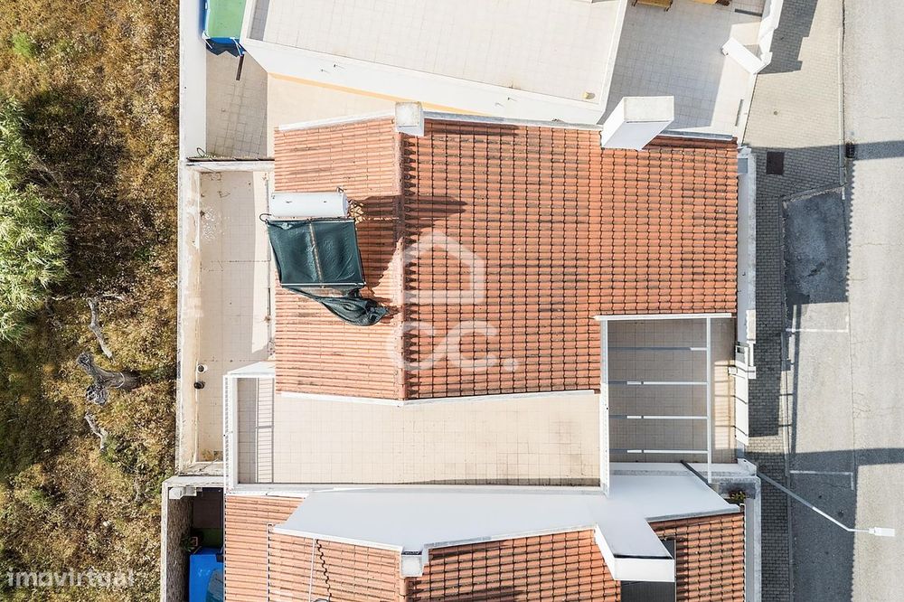 Moradia T3 c/ Quintal, Terraço e Garagem no Loteamento Quinta das Sesm