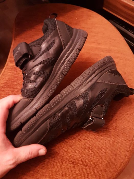 Buty sportowe Sprandi rozm. 40