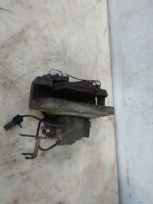 Pinça travão / maxila de travão frente esquerda AUDI A4 (8EC, B7)