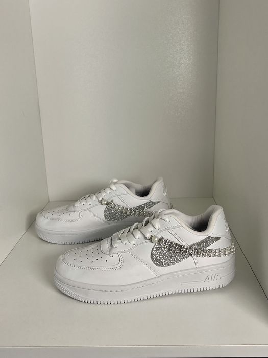 Білі кросівки Nike
