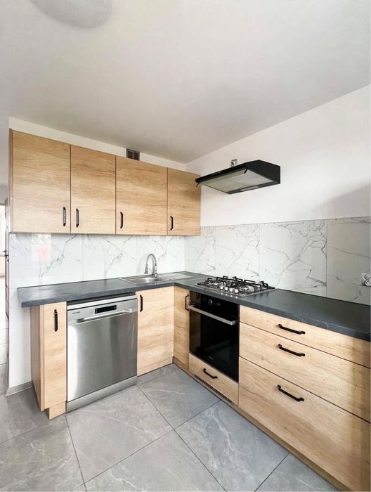 Na sprzedaż 3 pokojowe mieszkanie w Świdniku. 65.40 m2