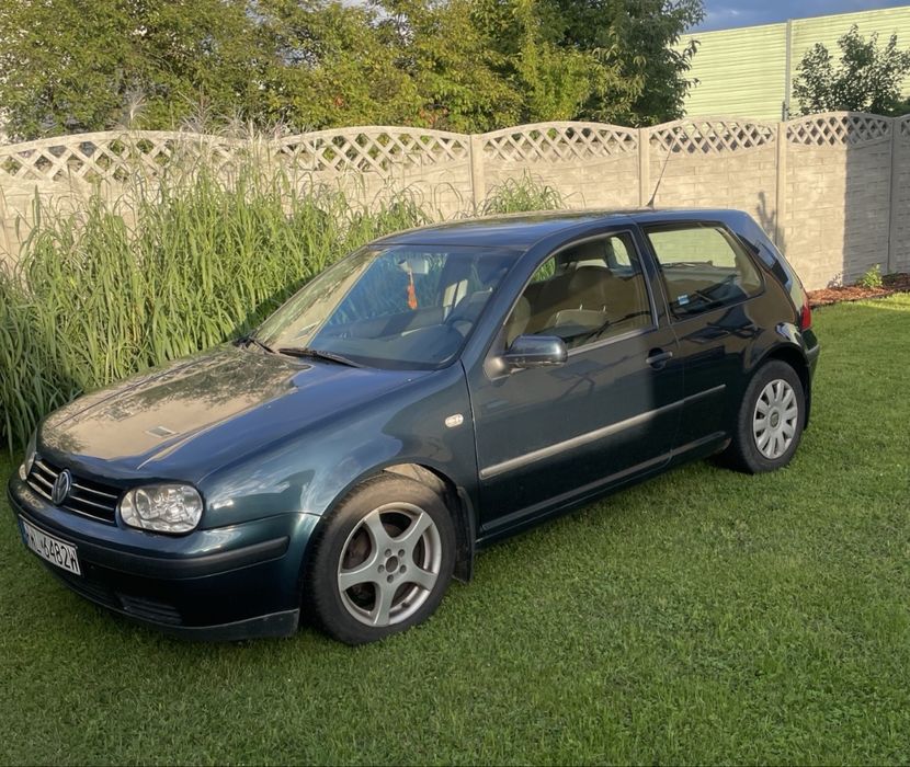 Golf 4 IV 2001 rok 1.6 benzyna +LPG trzydrzwiowy