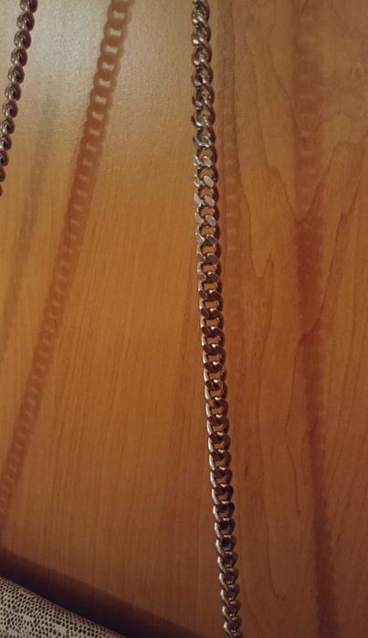 Elegancka torebka na łańcuszku H&M