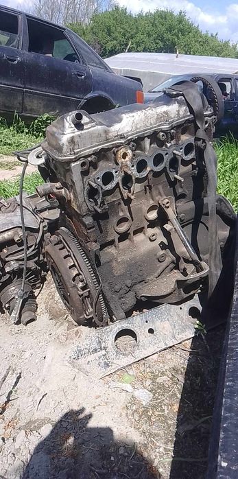 Двигун + кпп + комплектуюче