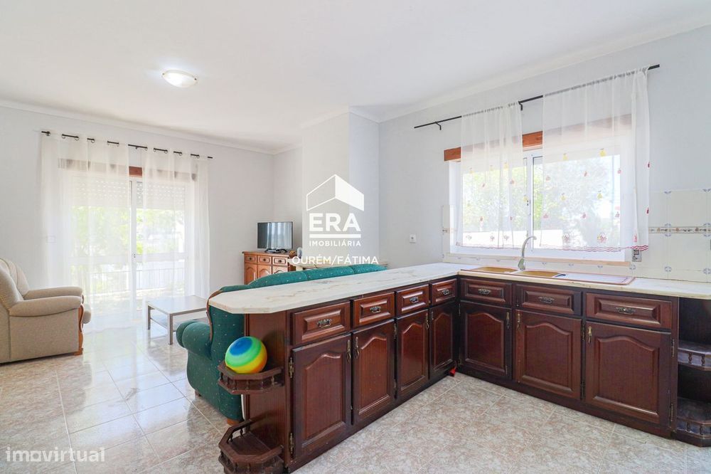 Moradia T4, Urqueira, Ourém