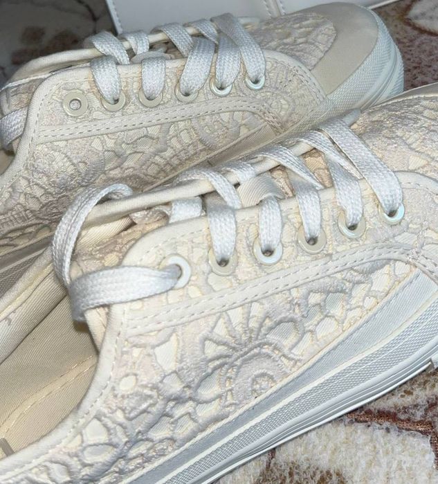 Кеди з мереживом ажурні бежеві на платформі reserved