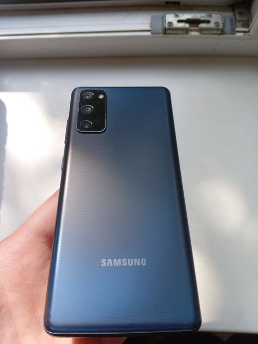 Обмен/продажа  Samsung S20 fe 5g 8/128Gb на 865 snapdragon