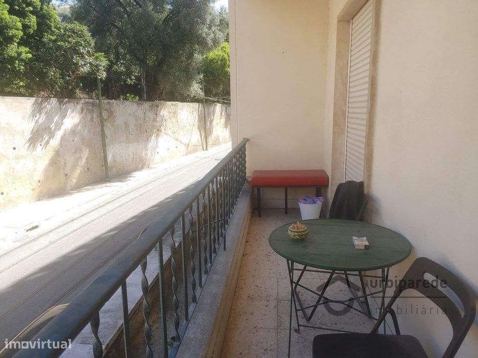 Apartamento T3 na Cruz Quebrada, (disponível em Novembro)