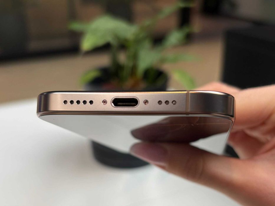 iPhone 16 Pro 256 GB Desert Titanium | 2 lata gwarancji