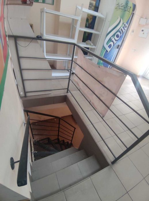 Продається комерційне приміщення по вул. Підзамче (біля заправки ОККО)