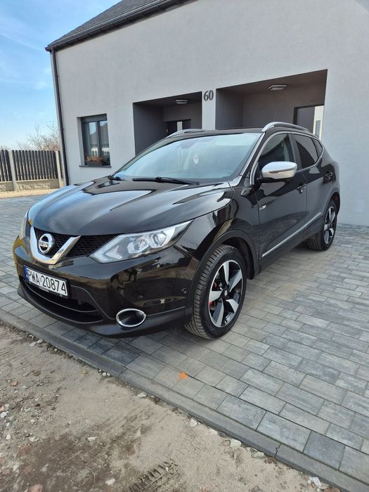 Nissan Qashqai Black Edition 4x4* kamera 360*Navi*Panorama*N-Tec