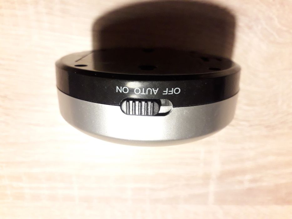 Sprzedam lampkę LED z czujnikiem ruchu.